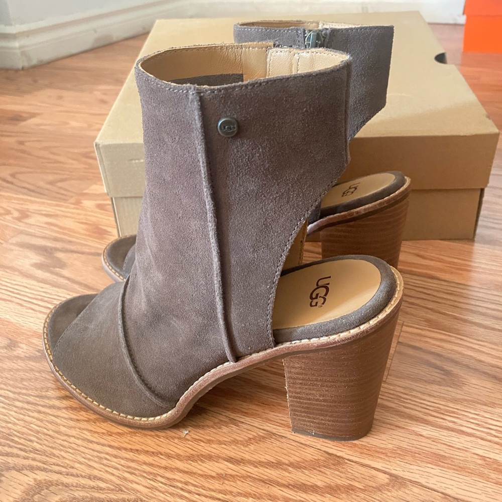 UGG